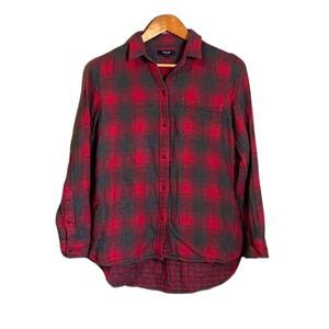 Madewell red plaid button down shirt with pockets!